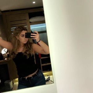 Meet your Posher, Zoe